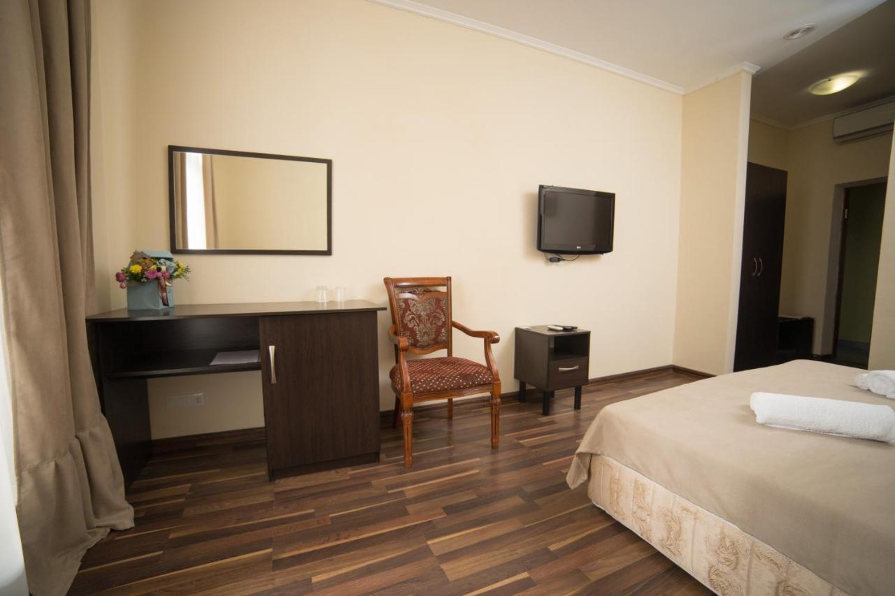 Alex Hotel Одеса Екстериор снимка
